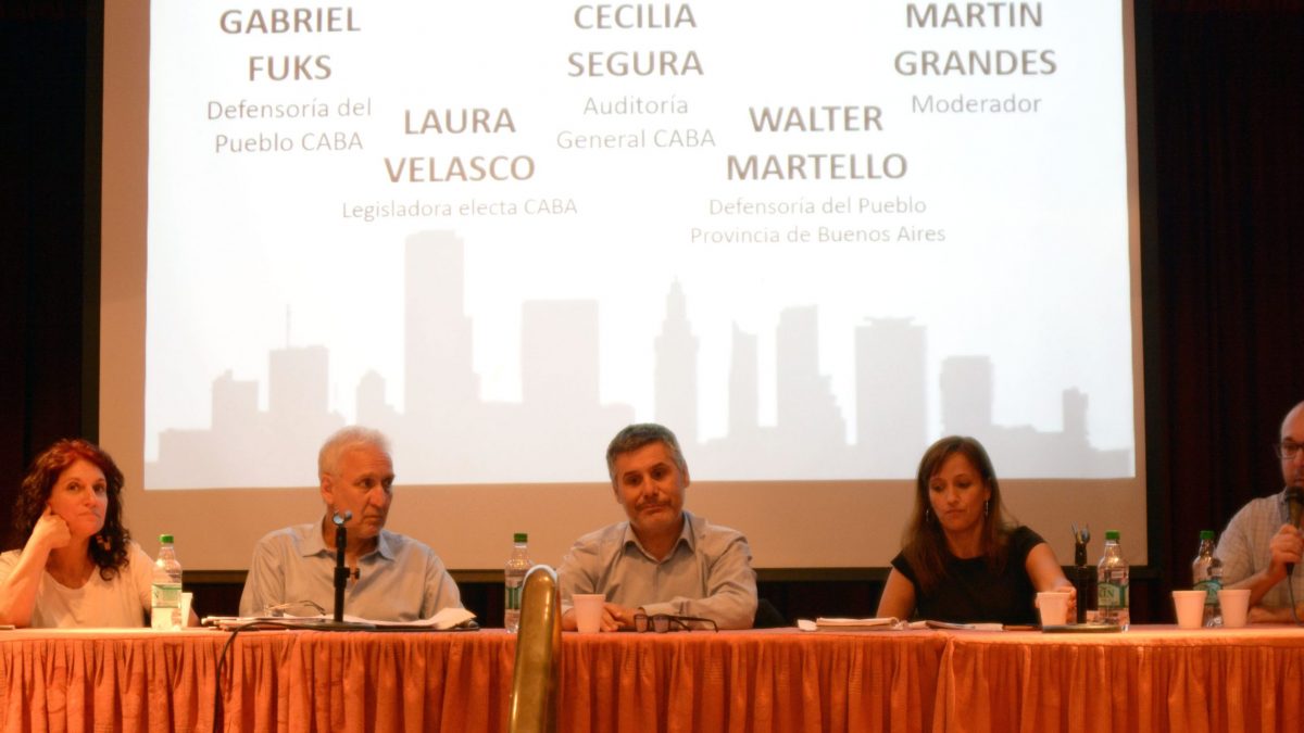 Encuentro en la Facultad de Económicas de la UBA por la gente en situación de calle