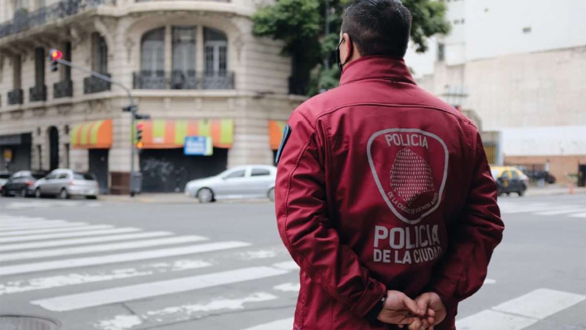 POLICIA DE LA CIUDAD-REFLEXIONES Y APORTES PARA LA CONSTRUCCION DEL NUEVO MODELO POLICIAL-1 copia