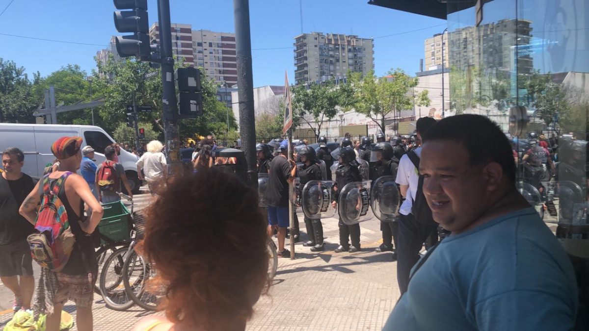 Desalojo de Asamblea de Villa Urquiza
