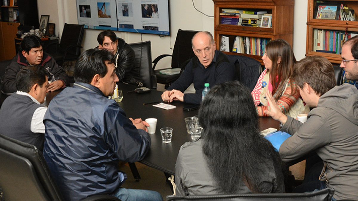 a-barrio-rodrigo-bueno-reunion-defensoria-DSC_5964_web