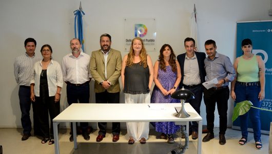 foto grupal firma con tribunal electoral